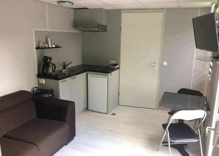 Den Laage Hof Bed & Breakfast 4*