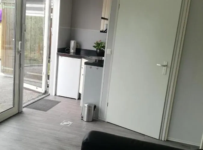 Den Laage Hof Bed and Breakfast 4*